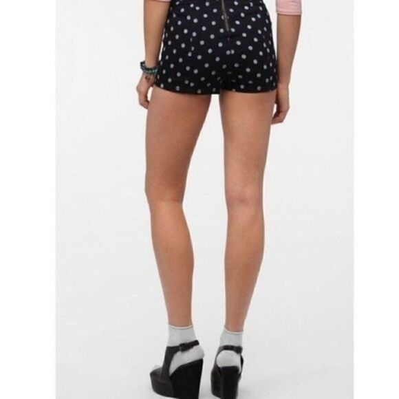 Kimchi Blue high waisted shorts blue polka dots size 4 BoxK - Picture 3 of 7